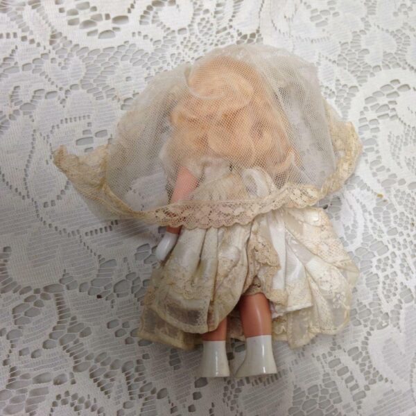 Vintage1940-50s 5.5in Nancy Ann Story Book Bride Doll