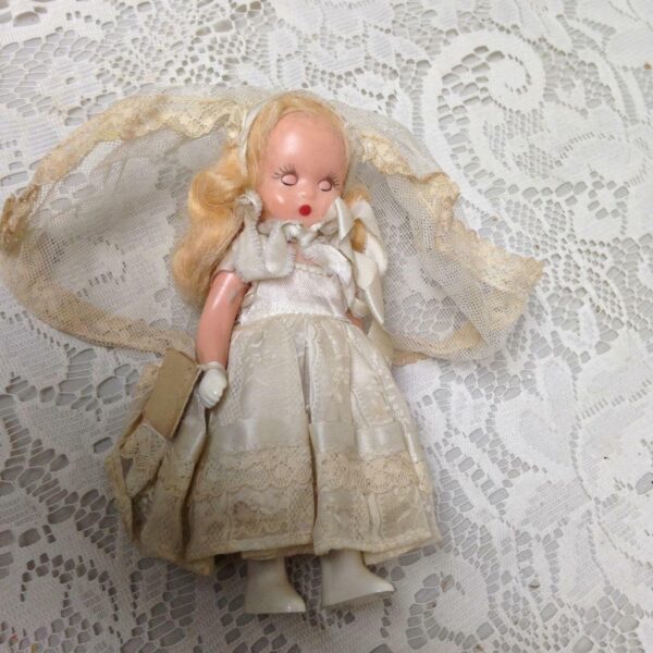 Vintage1940-50s 5.5in Nancy Ann Story Book Bride Doll