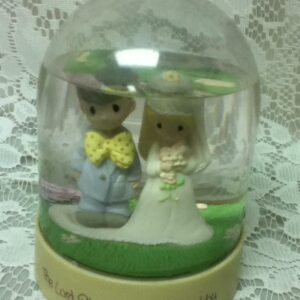 1986 Precious Moments, The Lord Bless You and Keep You, 4inx4in Snow Glass Dome