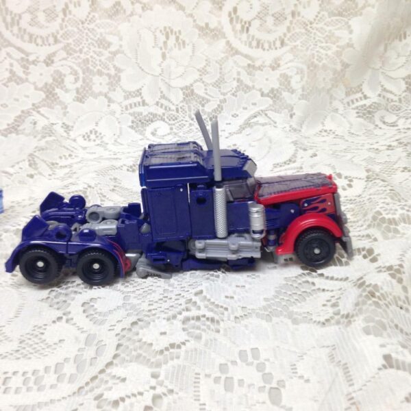 Transformers Octomus Prime Truck 7in x 3.5in x 2.5in