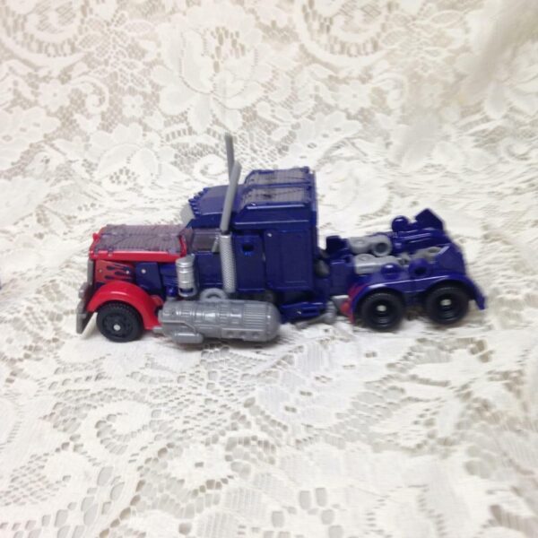 Transformers Octomus Prime Truck 7in x 3.5in x 2.5in