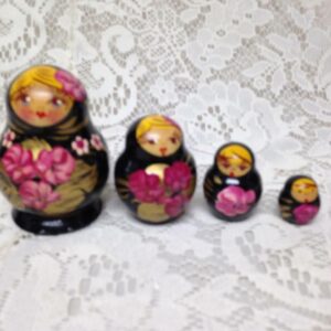 Vintage, 5pc Russian Nesting Dolls