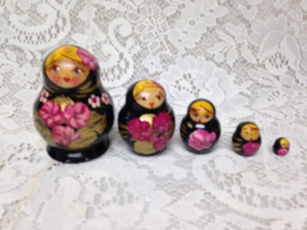 Vintage, 5pc Russian Nesting Dolls