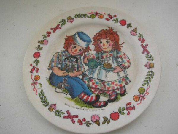 Pair of Oneida De Luxe Fairy Tale Children Plates- Raggedy Ann & Goldilocks