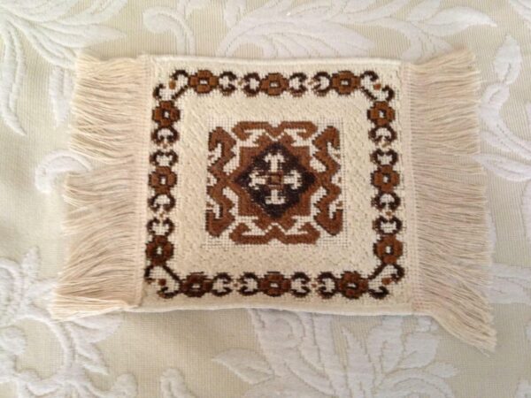 Vintage, Dolls House, Brown and White Area Rug with Fringes 10in x 6.5in