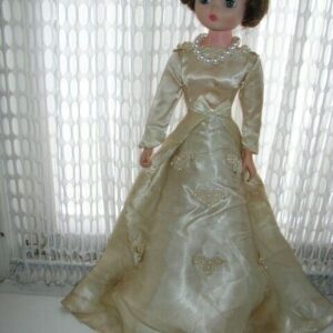 1950s , Beautiful 21" De Luxe Reading Doll in Elegant Bridal Gown