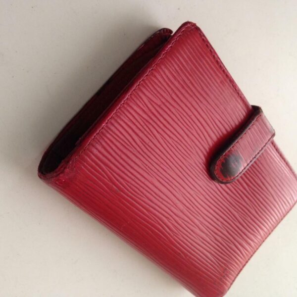 Louis Vuitton Red Epi Leather, Kisslock Compact Wallet 5.5inx4in (MI0918)