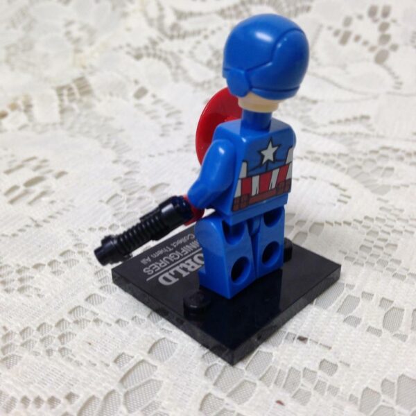 Capt. America, 2.25 inch Miniature Figure