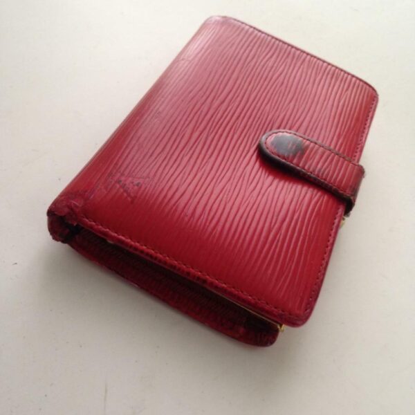 Louis Vuitton Red Epi Leather, Kisslock Compact Wallet 5.5inx4in (MI0918)