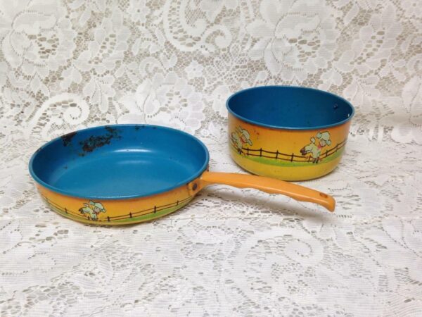 Vintage Rare, Wolverine Bo-peep, 2pc Metal or Enamel Cookware Set