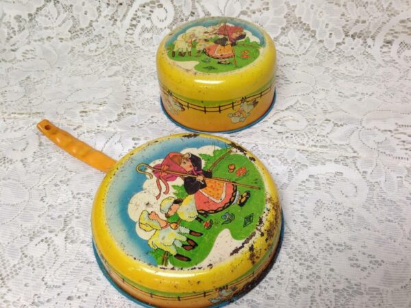 Vintage Rare, Wolverine Bo-peep, 2pc Metal or Enamel Cookware Set