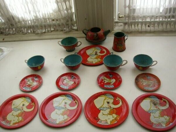 1948 Ohio Art #158, Circus Child's Tin Tea Set