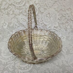 Vintage Beautiful, 7.5in L x 6in Wx 3.5in H Silver Metal Basket