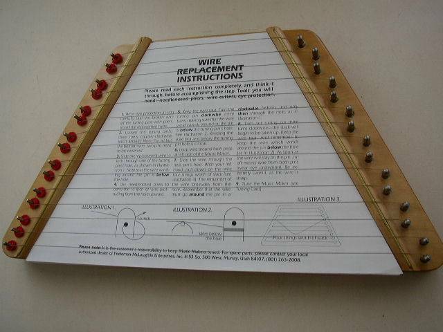 Vintage, Nepeneroyka Lap Harp in Orig. Box with 12 Songs or 6 Music Sheets