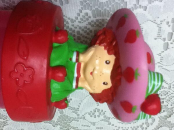 TCFC- Zak Design, Strawberry Shortcake 8.5 inch, Cup with Lid