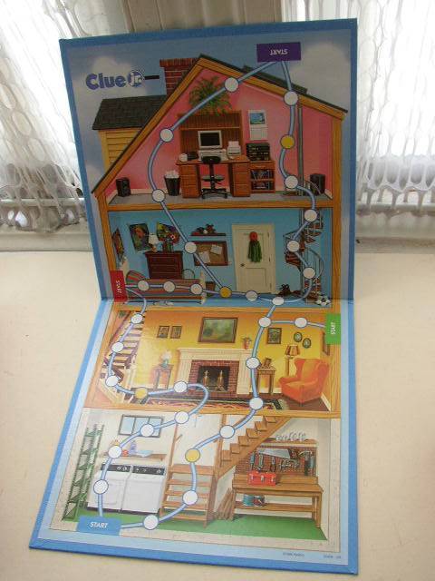 Parker Bros.Hasbro, Clue Jr. Boardgame- The Case of the Hidden Toys in Orig. Box