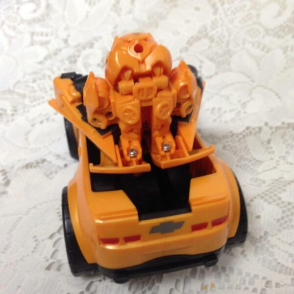 Hasbro 2008 Tomy, Yellow-Black, Robot Transformer 6in x 3.5in x 3in