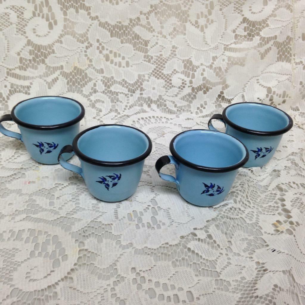 Blue Willow on French Blue Enamelware 4 Cups