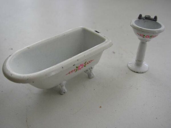 1980 Mattel Inc., 2-pc Enamel on Metal Bathroom Fixture-Dollhouse Miniature