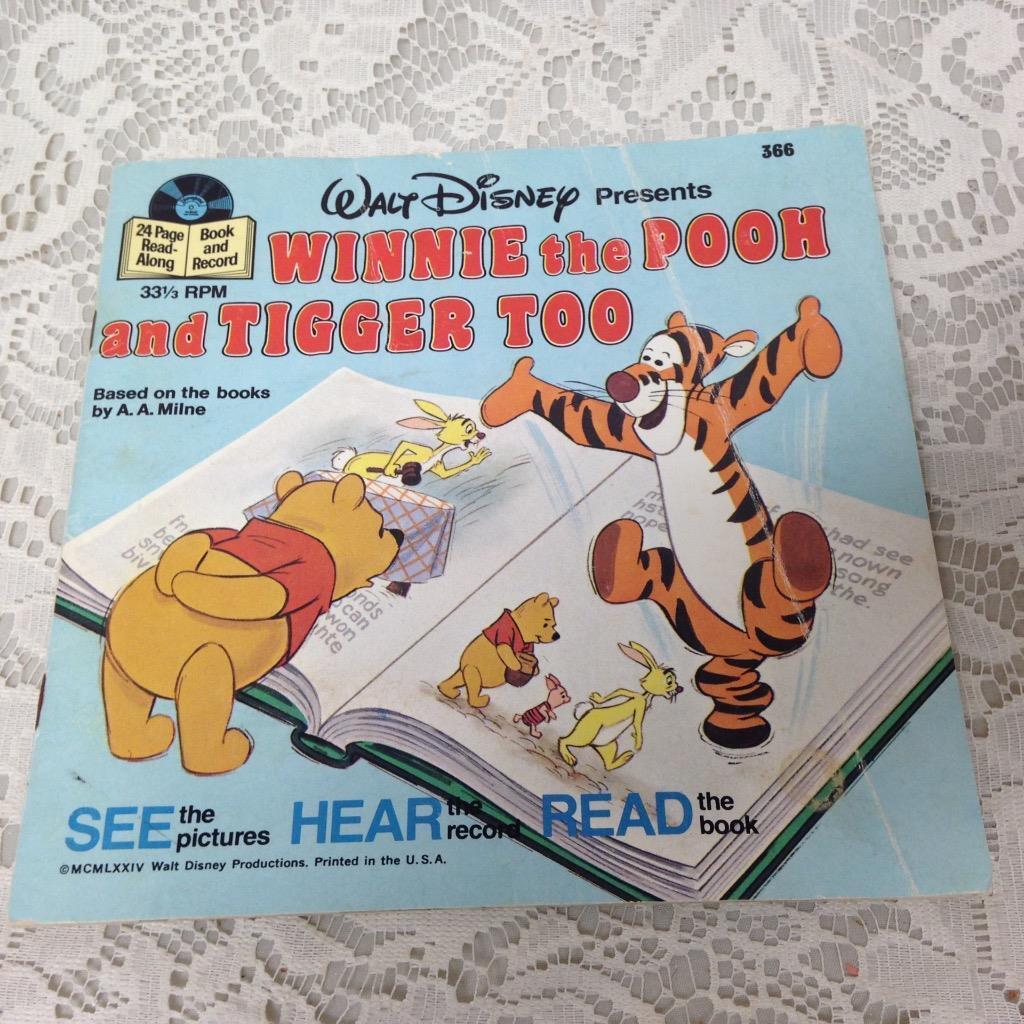 Vintage,1974 Walt Disney Prod., Winnie the Pooh Read Along Book-No Record (#366)