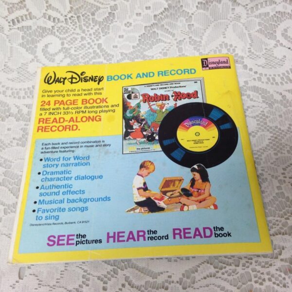 Vintage,1974 Walt Disney Prod., Winnie the Pooh Read Along Book-No Record (#366)