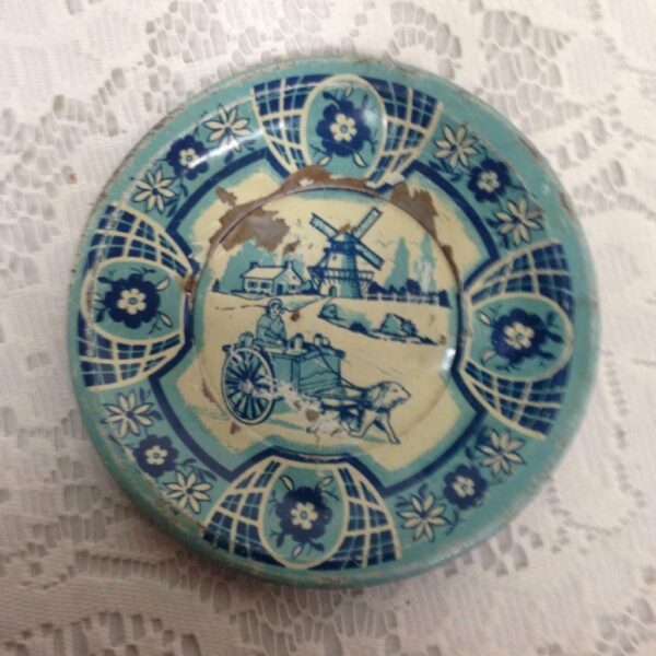 1940s Wolverine, Delft 2-pc Child's Tin Dishes