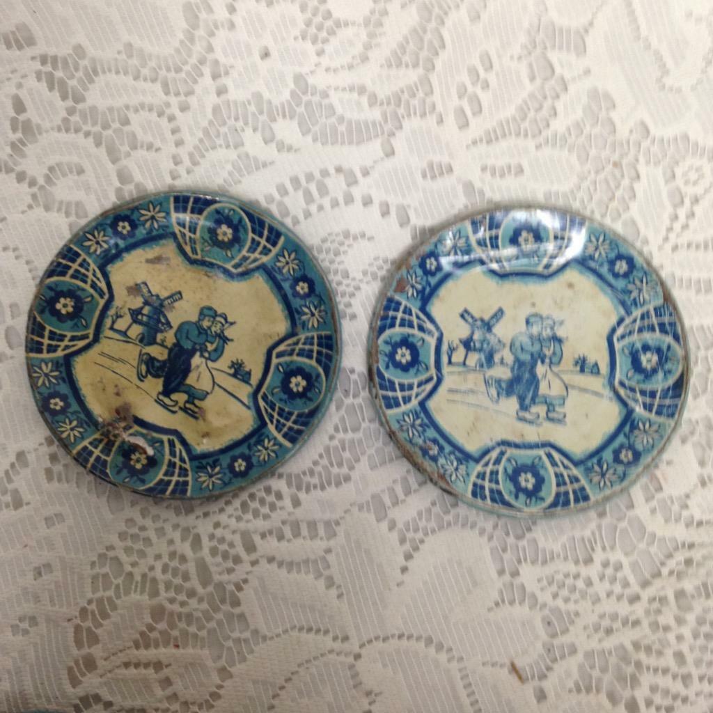 1940s Wolverine, Delft 4-pc Child’s Tin Dishes