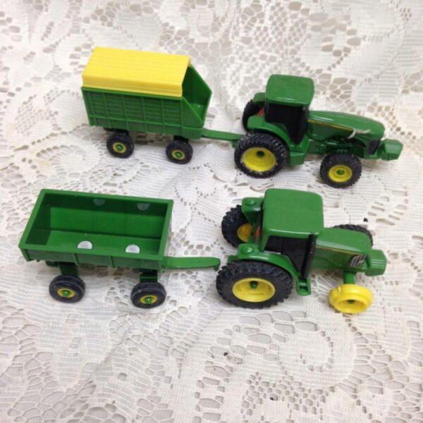 2pc, John Deere 6in Long Mini Tractor and Wagon Set (B)