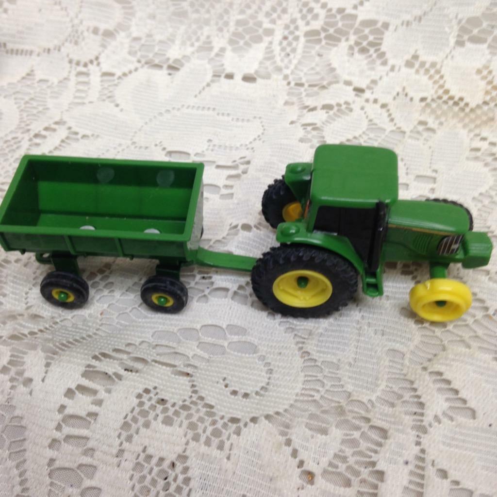 2pc, John Deere 6in Long Mini Tractor and Wagon Set (B)