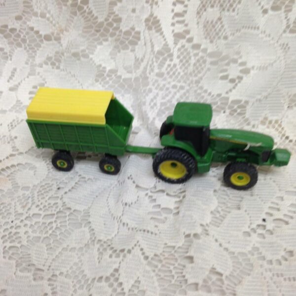 2pc, John Deere 6in Long Mini Tractor and Wagon Set (B)