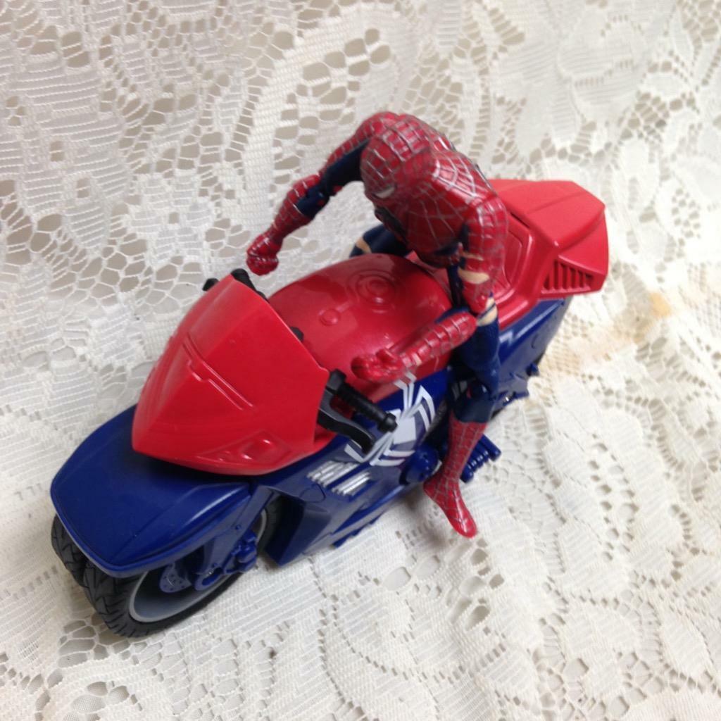 Marvel The Amazing Spiderman with Bike 5in x 6in (B)