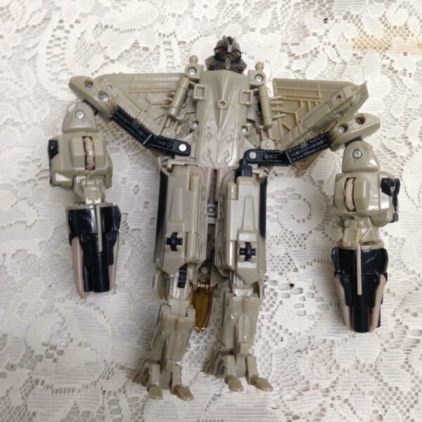 Studio Series SS21 Starscream Action Figure 7.5in x 7.5in