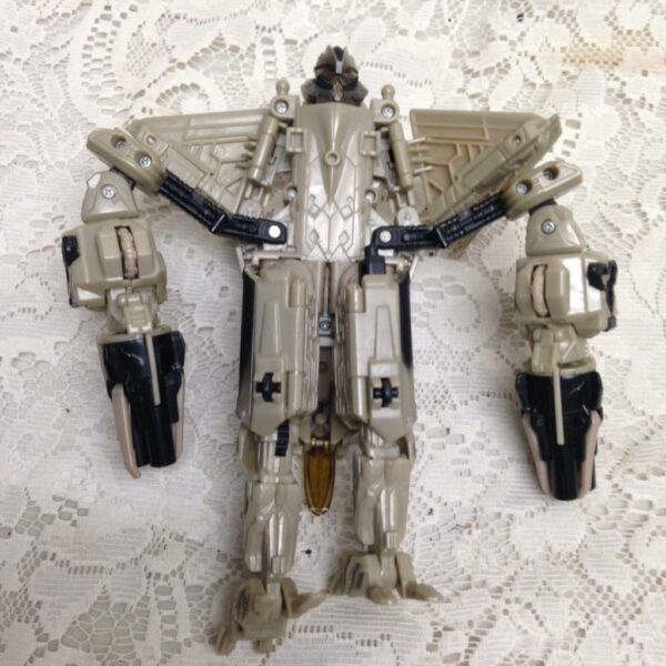 Studio Series SS21 Starscream Action Figure 7.5in x 7.5in