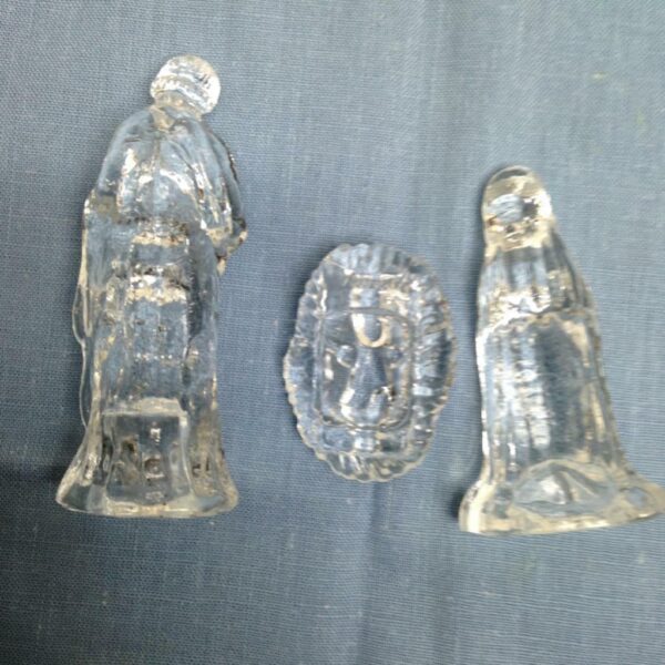 Vintage, Rare, 7pc Christmas Solid Glass Nativity Set 4in to 2in each