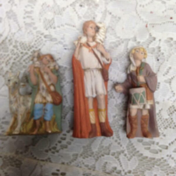 Vintage, Rare, 12pc Christmas Ceramics Nativity Set 5in to 2in each