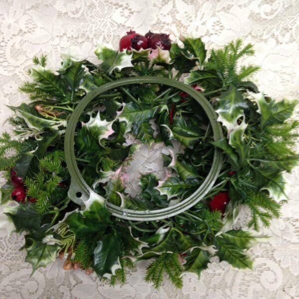 Vintage, Christmas Wreath with Pine Cones 13in D. (B)