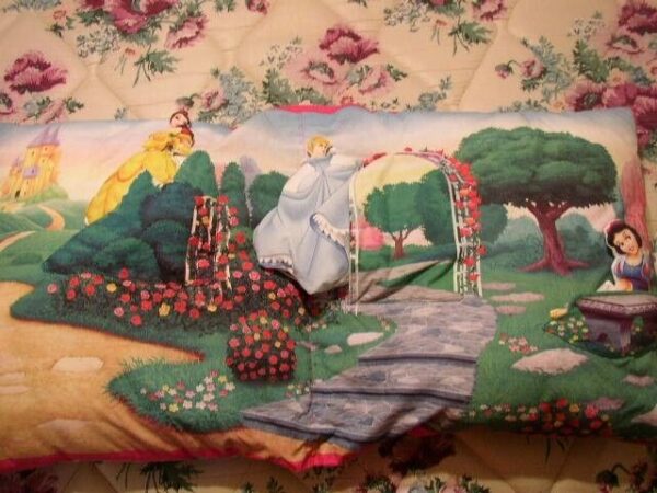 Westpoint Stevens, Inc., 5 Disney Princesses Pocket Dolls w/ Decorative Pillow