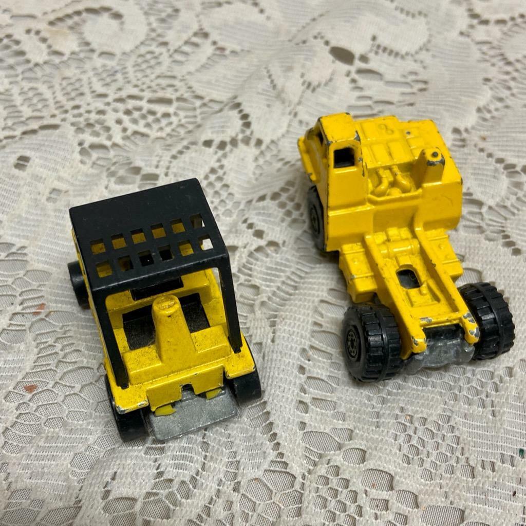 Vintage 1977 Rare 2pc Yellow Hotwheels Agricultural