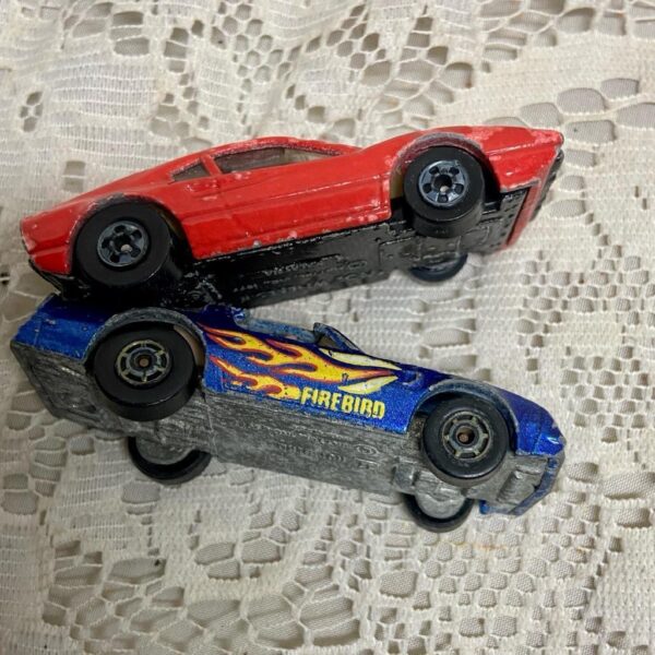 Vintage 1977 Hotwheels-Mattel Inc. 2pc Blue and Red Car