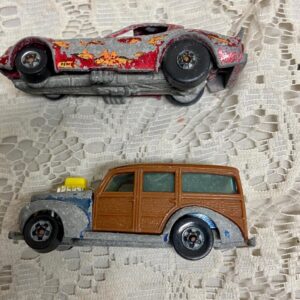 Vintage Hotwheels-Mattel Inc. 2pc 1977 Red Car and 1979 Brown Wagon