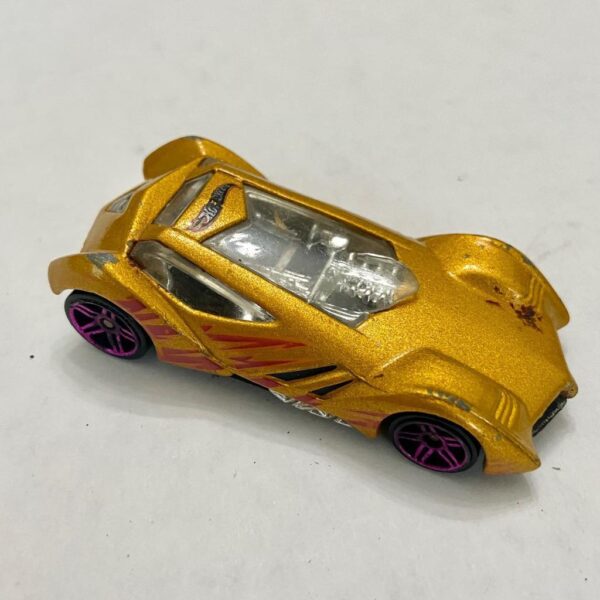 Vintage Hotwheels-Mattel Inc. 2002 Gold Sinistra