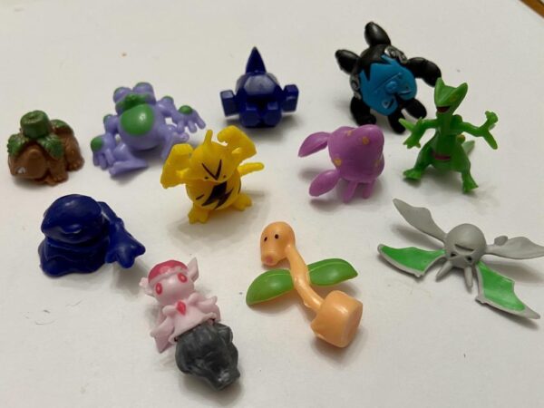 Lot of 10 Pokemon Figures # 3