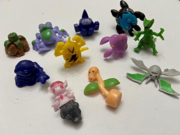 Lot of 10 Pokemon Figures # 3