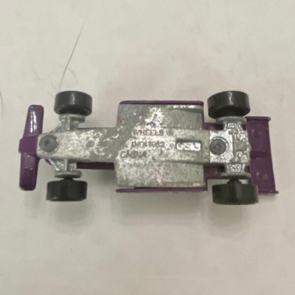 Vintage Hotwheels-Mattel Inc. 1982 Purple Race Car