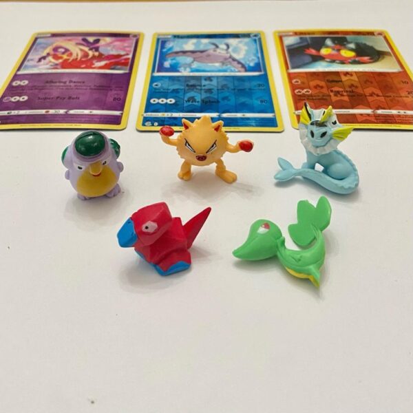 Lot (D) 3 Pokemon Reverse Holo Cards and 5 Pokemon Figures