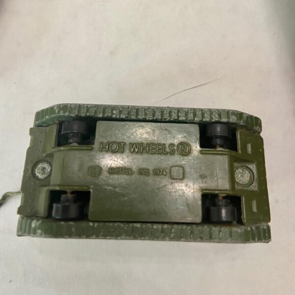 Vintage Hotwheels-Mattel Inc. 1974 Army Military Green Tank