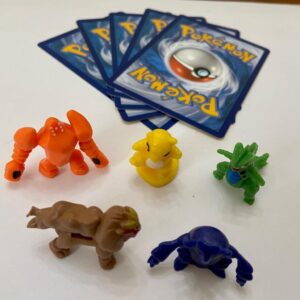 Lot of 5 Pokemon Cards and 5 Pokemon Figures -Lot # 20