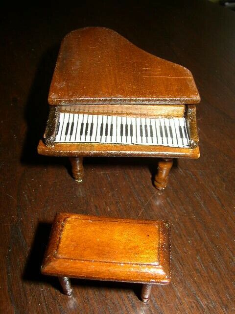 Vintage, 7-pc Mahogany Dollhouse Furniture in Orig. Box