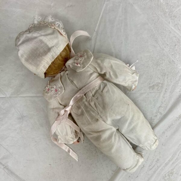 Vintage, 1998, 9-inch Ashton Drake Galleries Sleeping Doll