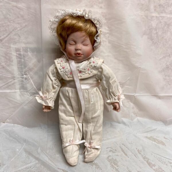 Vintage, 1998, 9-inch Ashton Drake Galleries Sleeping Doll